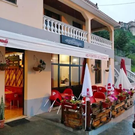 펜션 Elegant House In Calheta, Sea View 칼례타