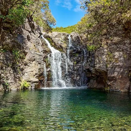 Elegant House In Calheta, Sea View 펜션 *