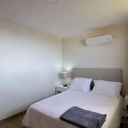 Elegant House In Calheta, Sea View 펜션 칼례타