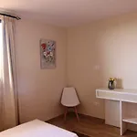 Elegant House In Calheta, Sea View Vakantiehuis *