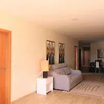 Elegant House In Calheta, Sea View Vakantiehuis *