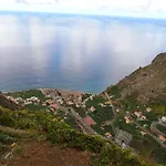Elegant House In Calheta, Sea View Vakantiehuis