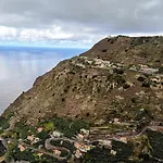 Vakantiehuis Elegant House In Calheta, Sea View