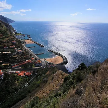 Elegant House In Calheta, Sea View