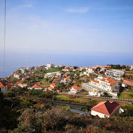Elegant House In Calheta, Sea View Hébergement de vacances Calheta (Madeira)