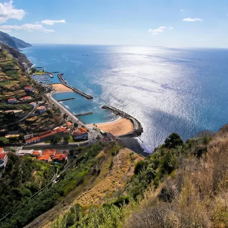 Hébergement de vacances Elegant House In Calheta, Sea View *